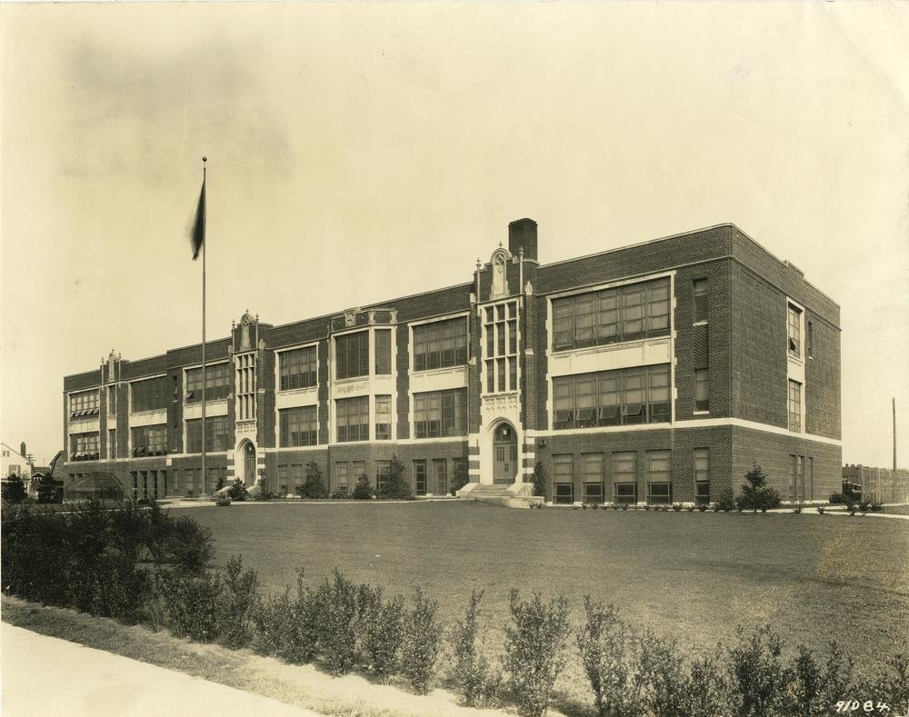 Historical Architecture of Grosse Pointe Defer Elementary School